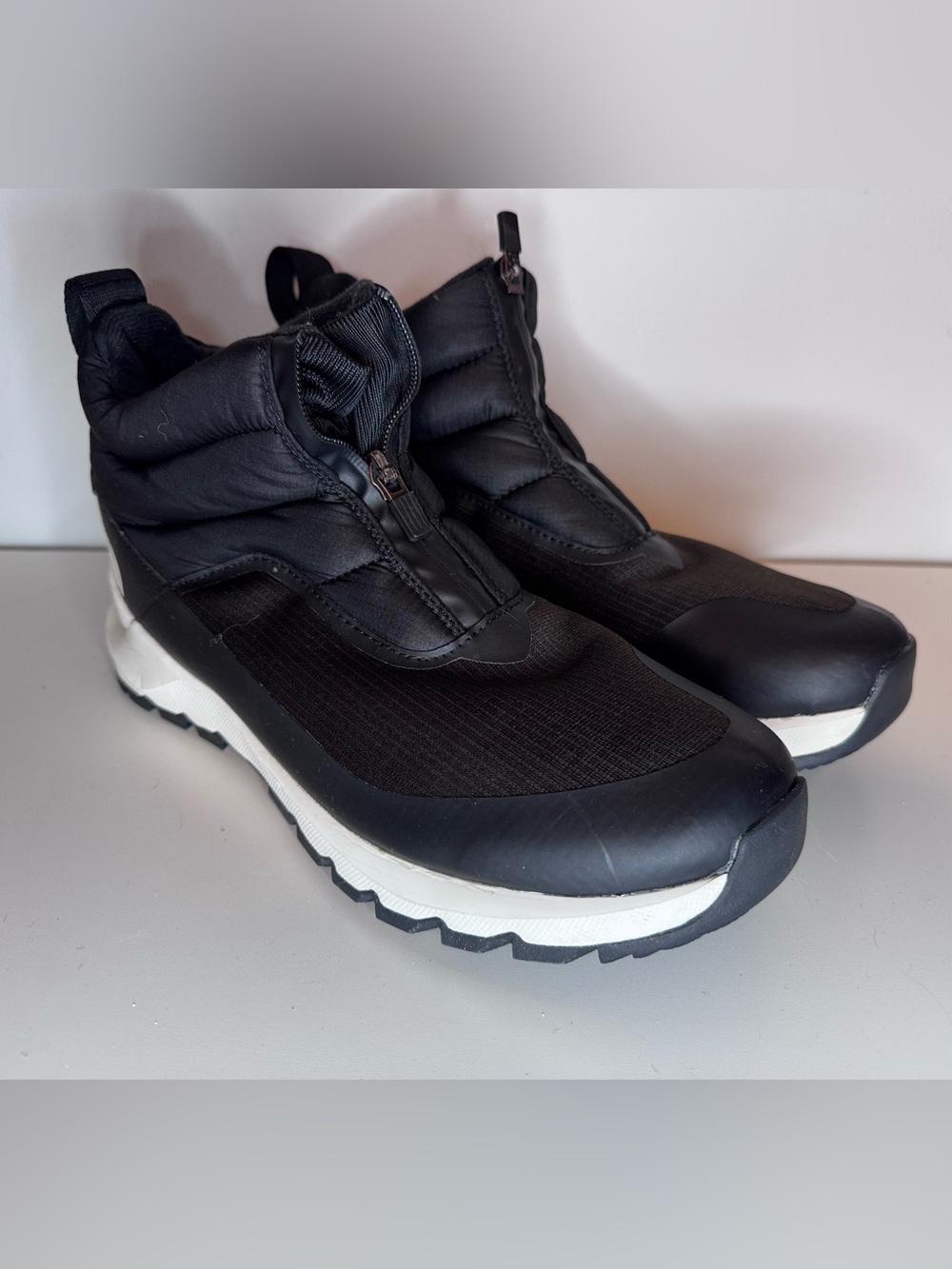 The North Face ThermoBall Progressive Zip II Waterproof Boots Black & White US